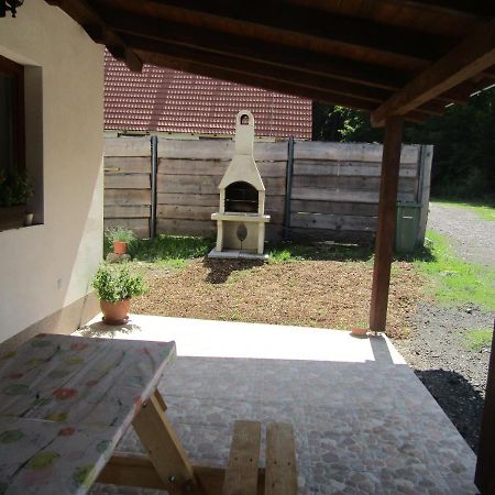Villa Rekreacni Dum V Brdech Pod Svatou Annou à Ohrazenice  Extérieur photo